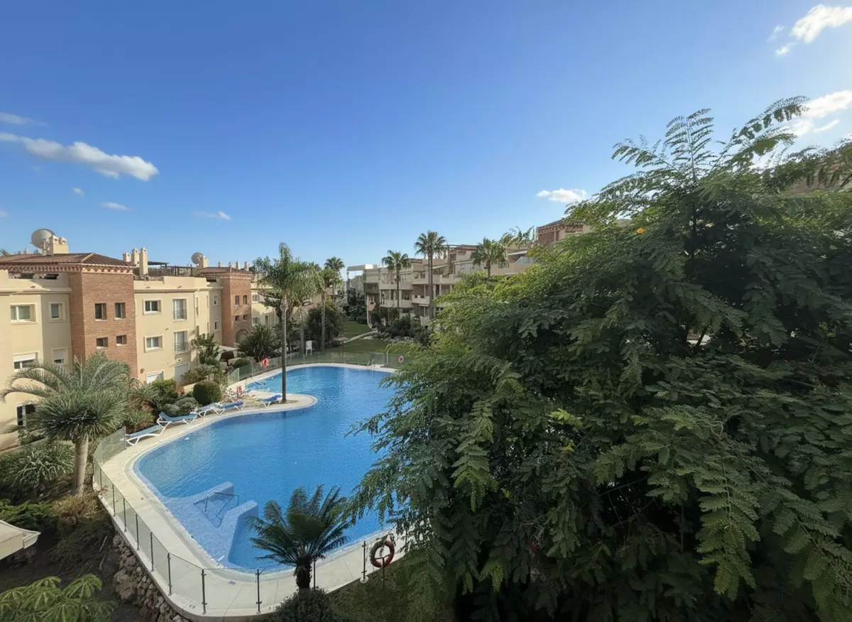 3-bedroom Apartment In Estepona, Spain (107 M²)