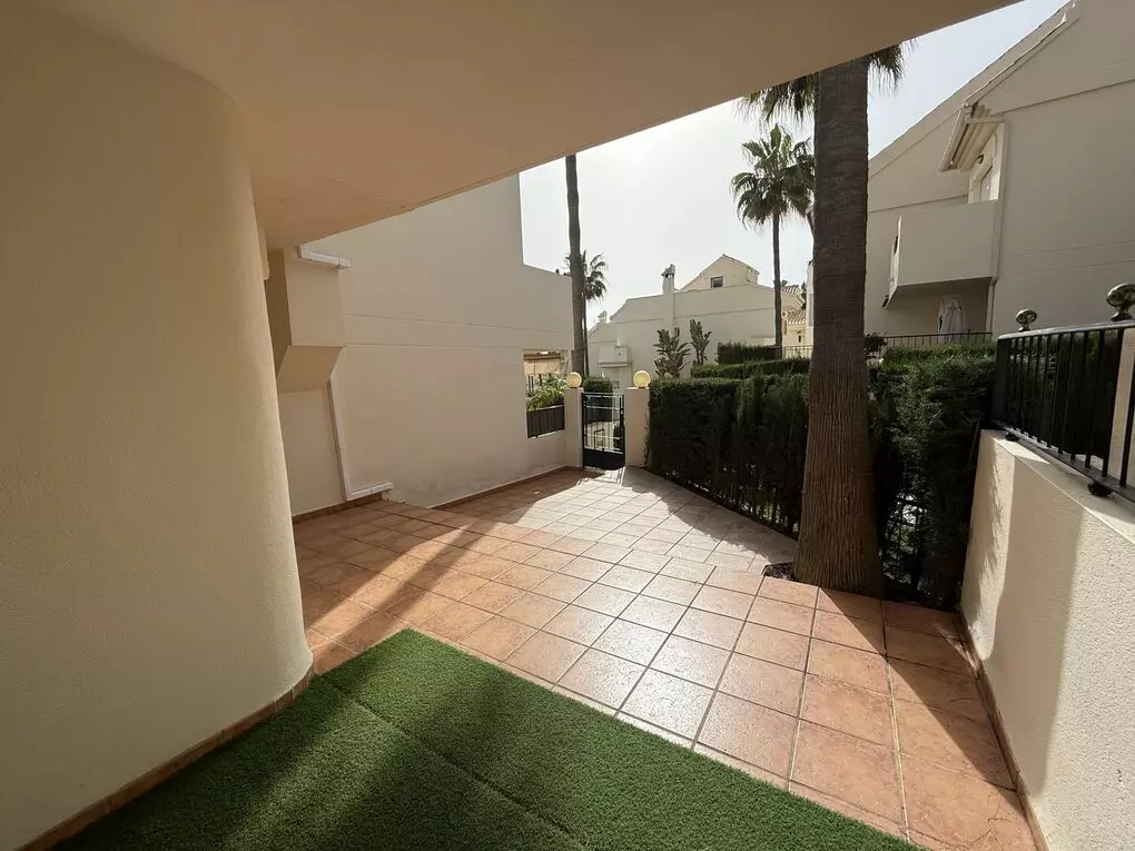 3-bedroom Town House In Marbella, Spain (227 M²)