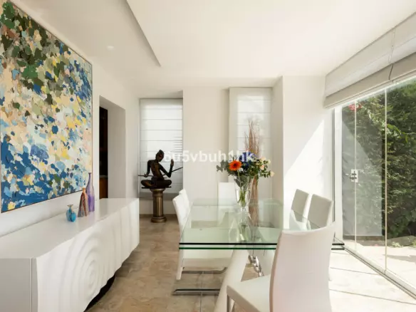 3-bedroom Villa In Marbella, Spain (291 M²)