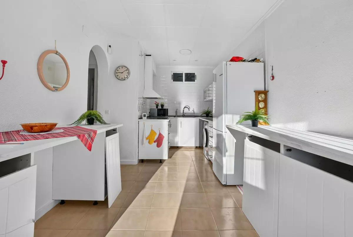 3-bedroom Villa In Torrevieja, Spain (123 M²)