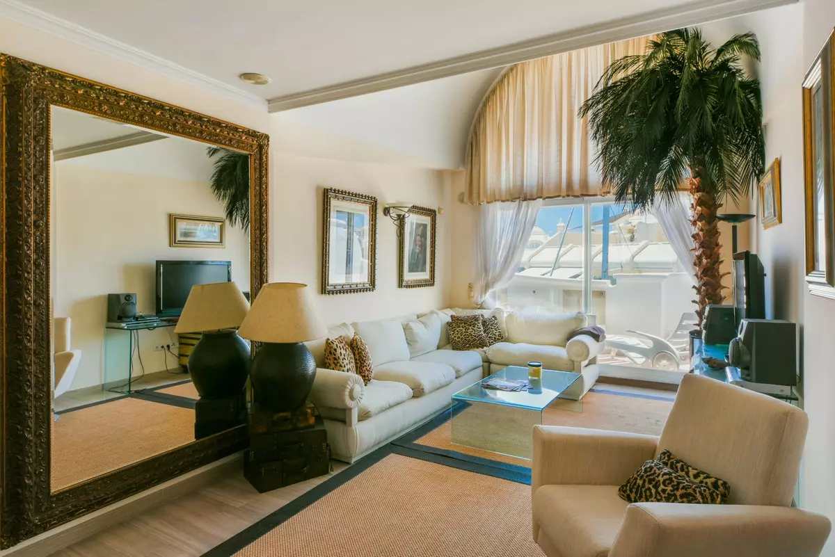 9-bedroom Apartment In Benalmádena, Spain (639 M²)