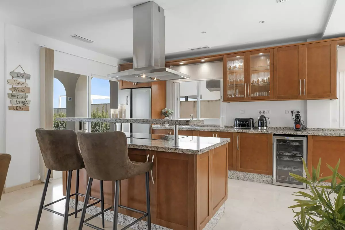 5-bedroom Villa In Mijas, Spain (342 M²)