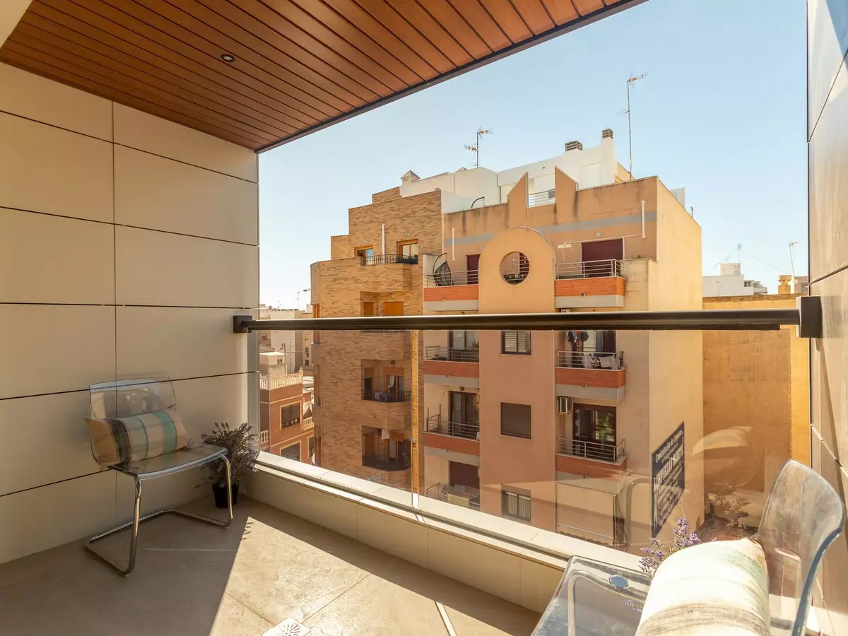 2-bedroom Apartment In Torrevieja, Spain (106 M²)