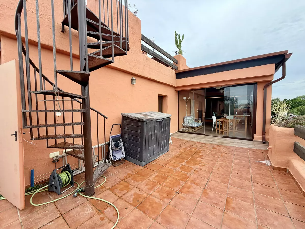 2-bedroom Apartment In Estepona, Spain (120 M²)