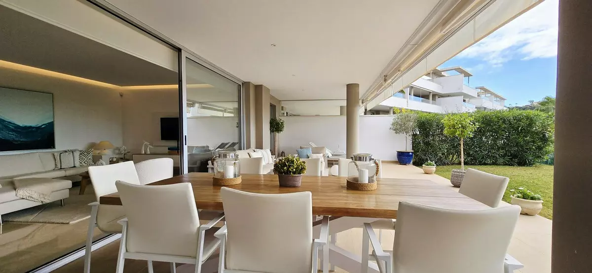 3-bedroom Apartment In Benahavis, Spain (120 M²)