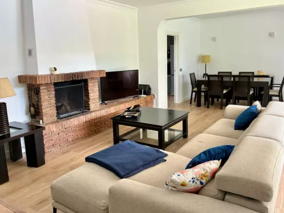 3-bedroom Villa In Estepona, Spain (139 M²)