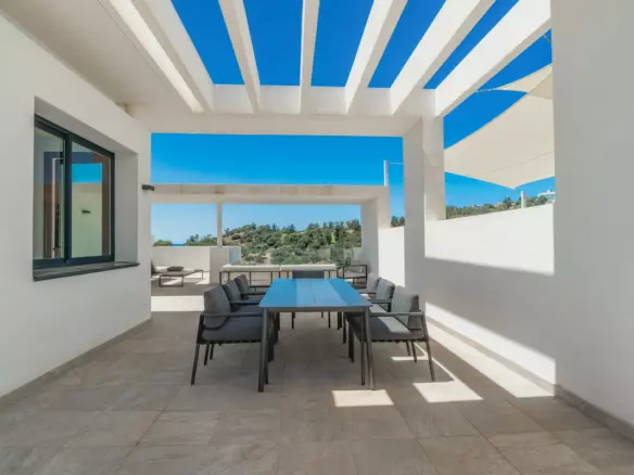 2-bedroom Apartment In Benahavis, Spain (222 M²)