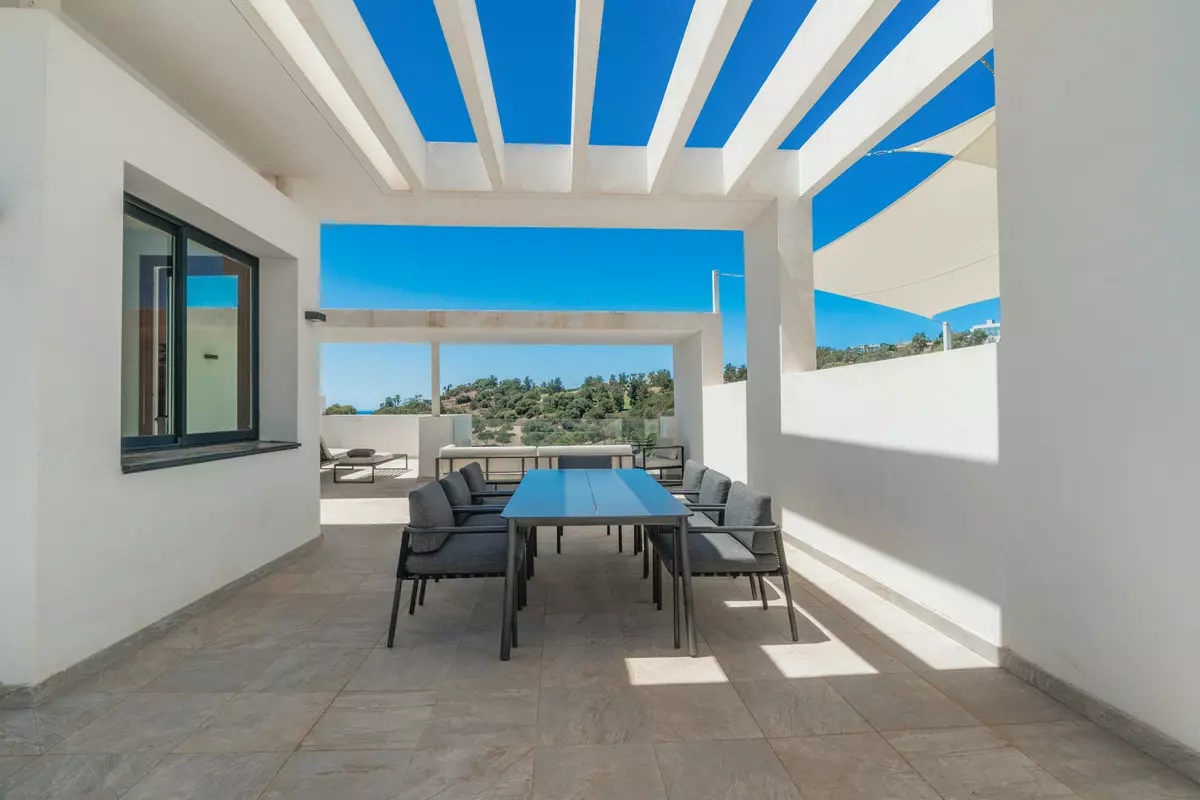 2-bedroom Apartment In Benahavis, Spain (222 M²)