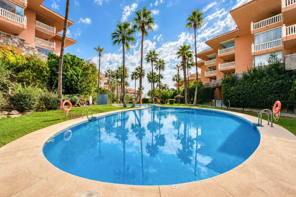 2-bedroom Apartment In Fuengirola, Spain (85 M²)