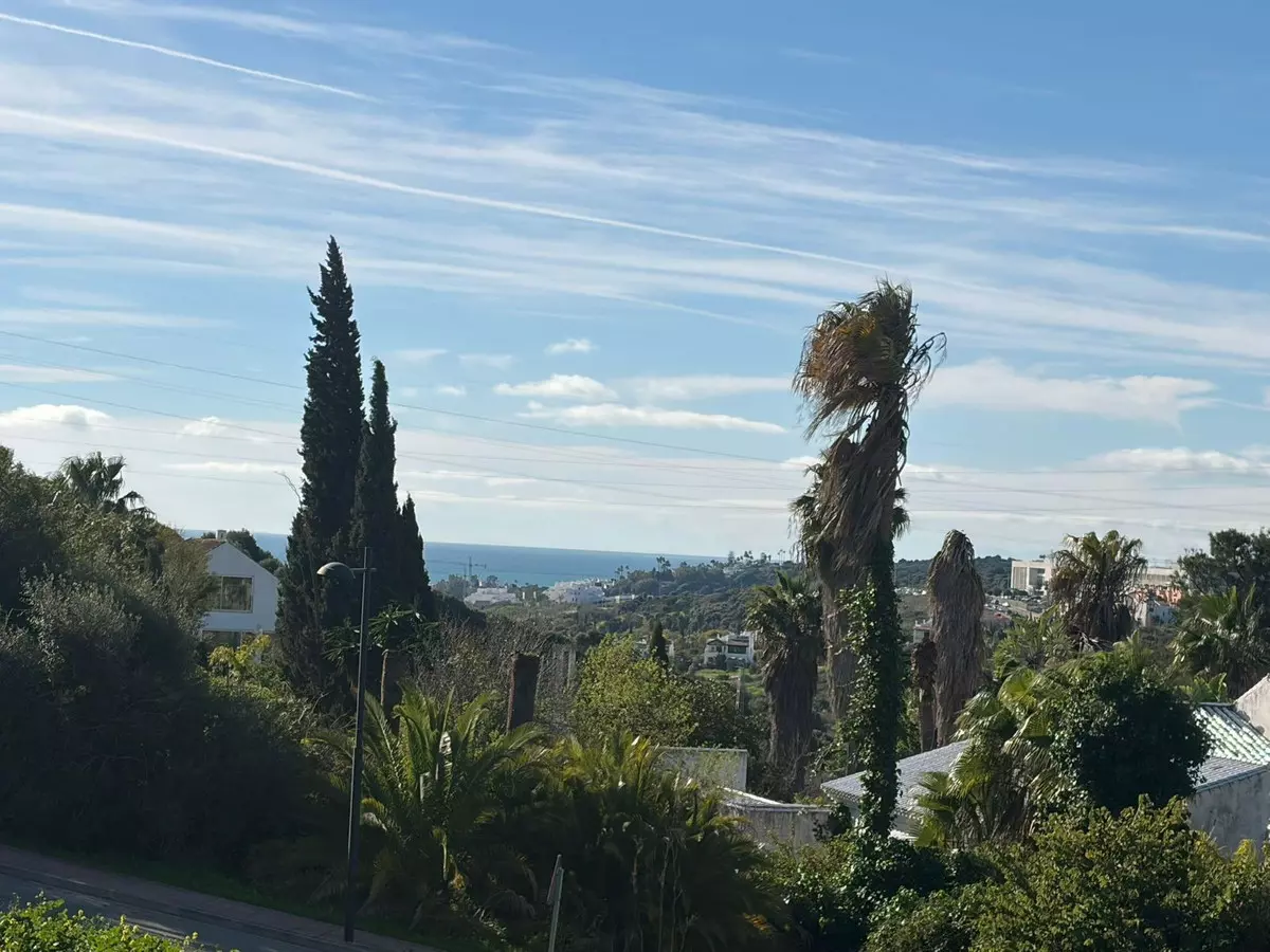 3-bedroom Villa In Estepona, Spain (427 M²)