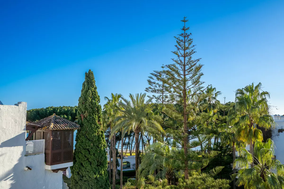 3-bedroom Apartment In Marbella, Spain (312 M²)