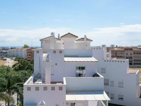 2-bedroom Apartment In Torremolinos, Spain (98 M²)
