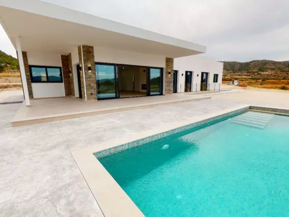 3-bedroom Villa In La Romana, Spain (248 M²)