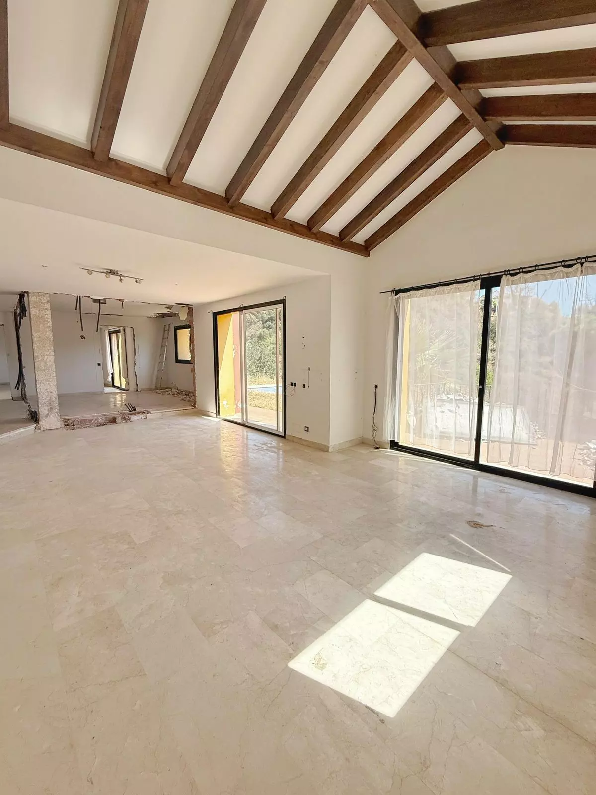 5-bedroom Villa In Marbella, Spain (525 M²)