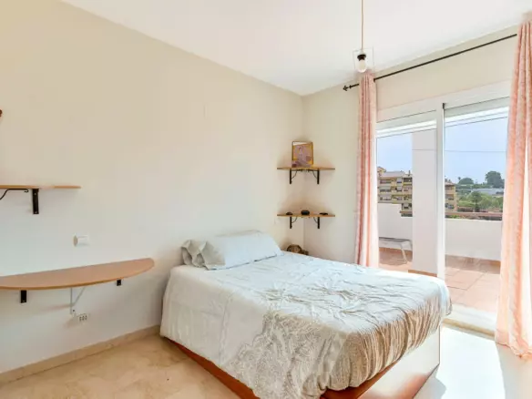 3-bedroom Apartment In Estepona, Spain (126 M²)