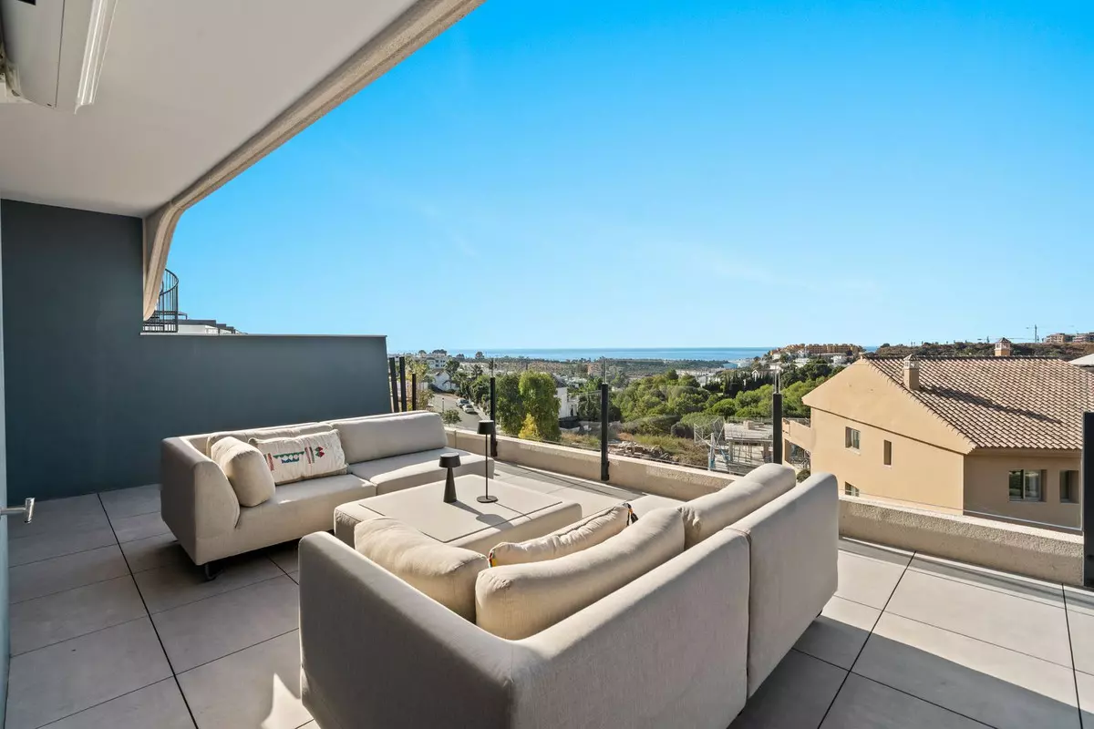 3-bedroom Apartment In Estepona, Spain (91 M²)