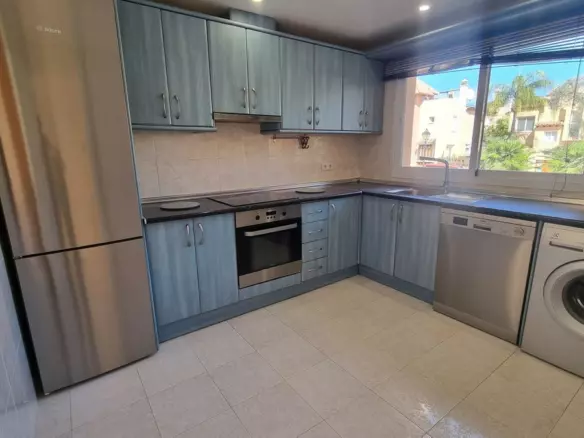 3-bedroom Town House In Marbella, Spain (209 M²)