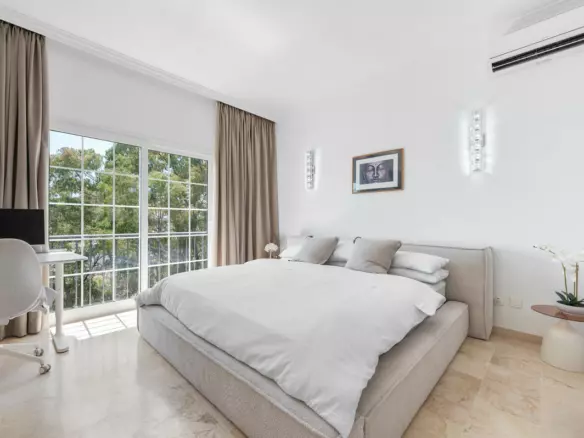 3-bedroom Villa In Marbella, Spain (204 M²)
