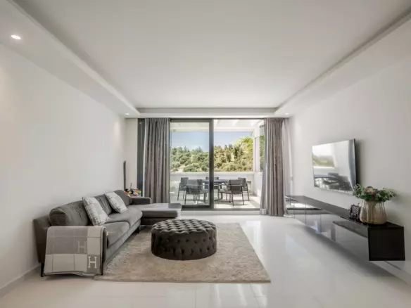 2-bedroom Apartment In Benahavis, Spain (222 M²)