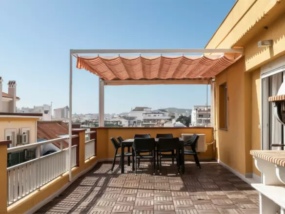 3-bedroom Apartment In Fuengirola, Spain (141 M²)