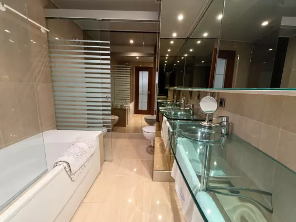 2-bedroom Apartment In Estepona, Spain (134 M²)