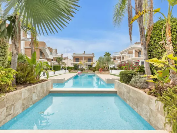 4-bedroom Villa In Rojales, Spain (157 M²)