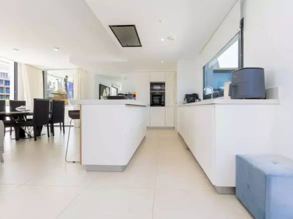 2-bedroom Apartment In Fuengirola, Spain (126 M²)