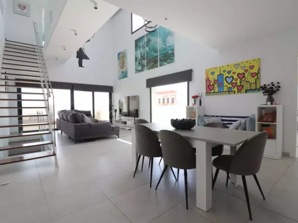 4-bedroom Villa In Benijofar, Spain (319 M²)