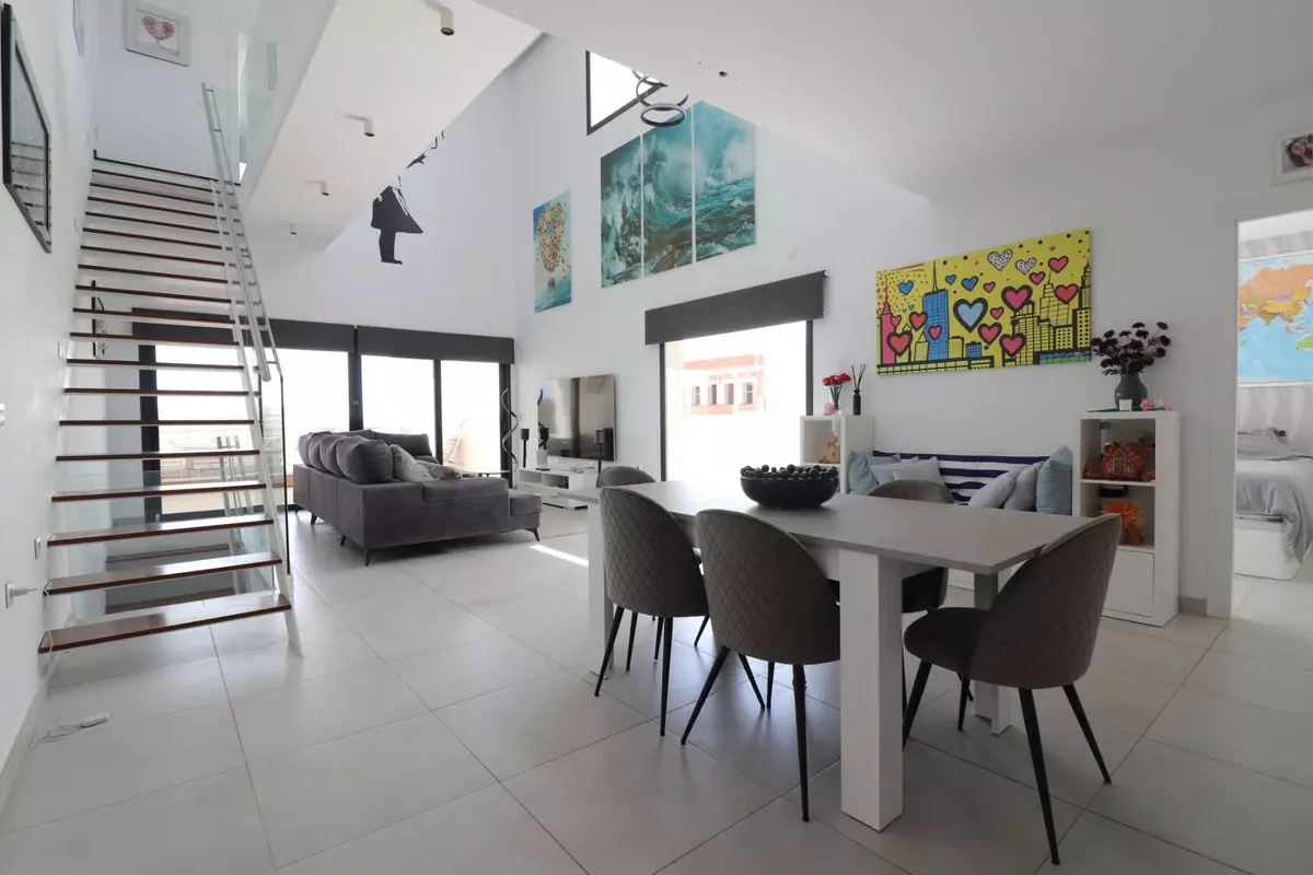 4-bedroom Villa In Benijofar, Spain (319 M²)