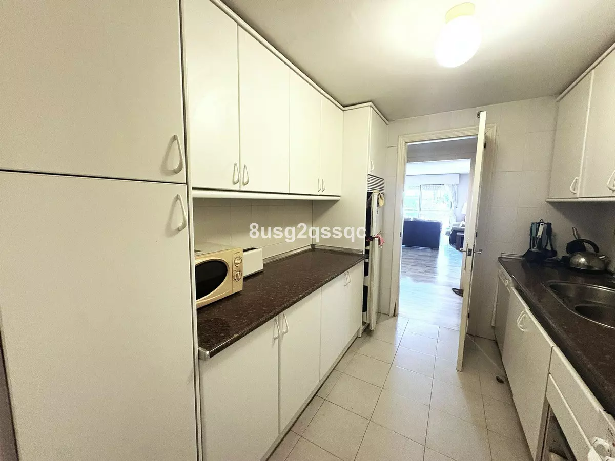 3-bedroom Apartment In Estepona, Spain (124 M²)