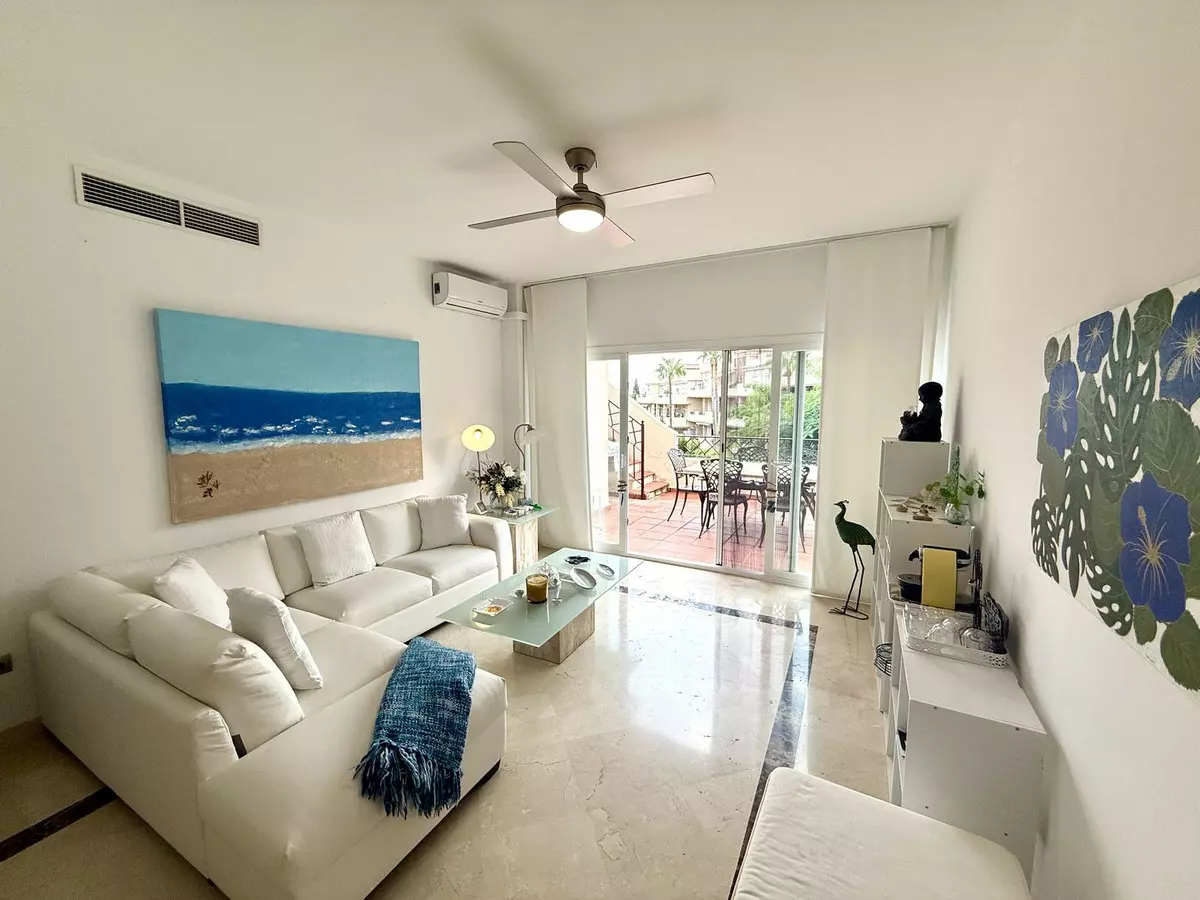 3-bedroom Apartment In Estepona, Spain (107 M²)