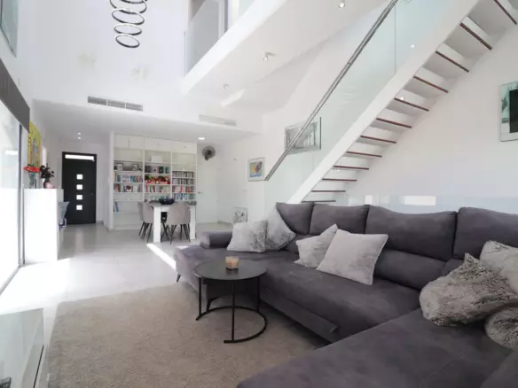 4-bedroom Villa In Benijofar, Spain (319 M²)