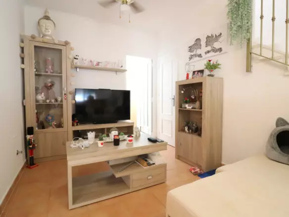 2-bedroom Villa In Algorfa, Spain (93 M²)