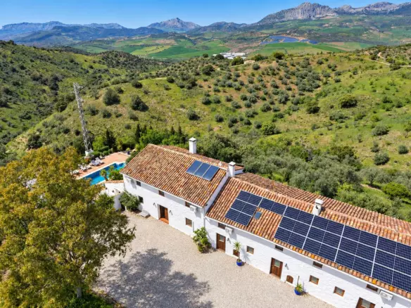 8-bedroom Country House In Casabermeja, Spain (440 M²)