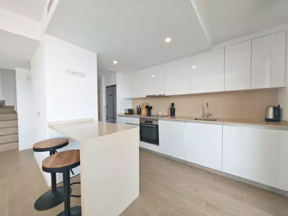 4-bedroom Apartment In Estepona, Spain (164 M²)