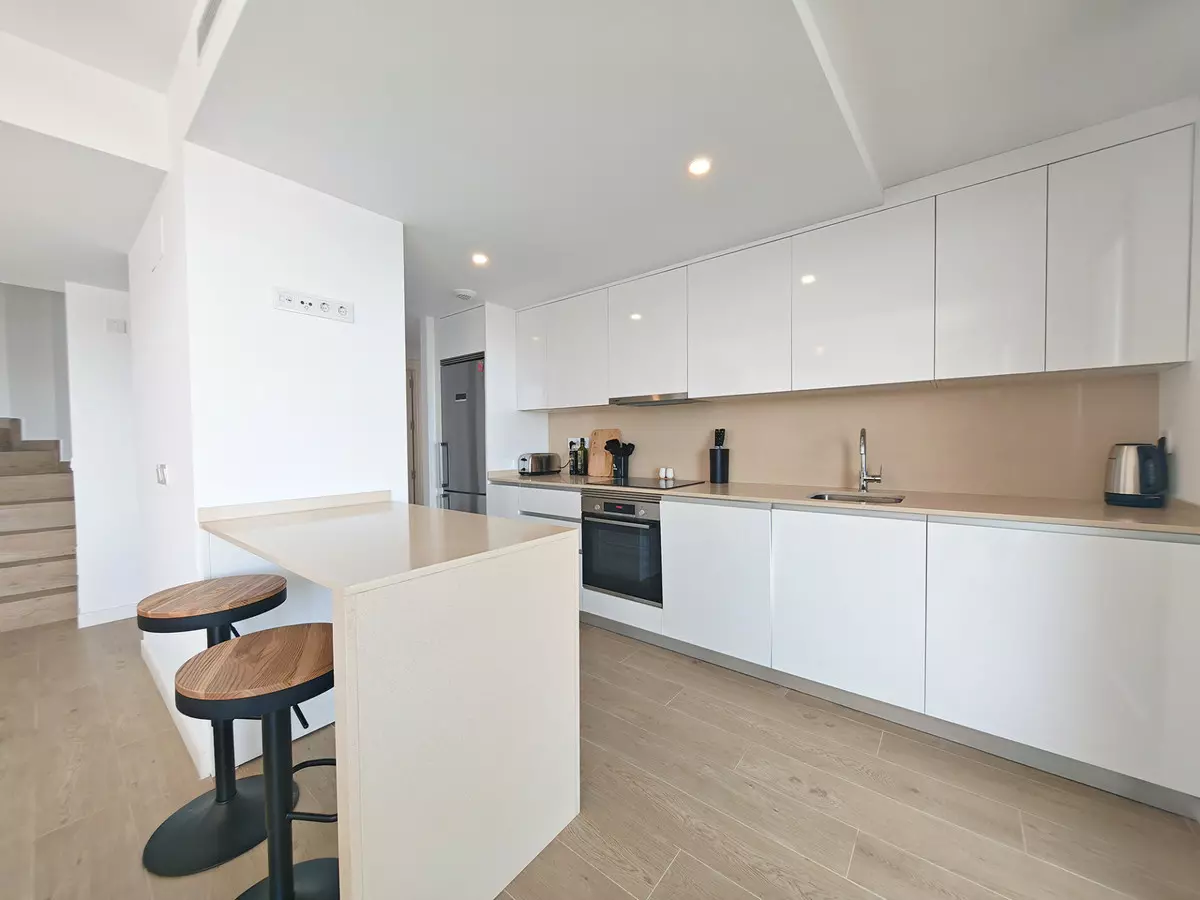 4-bedroom Apartment In Estepona, Spain (164 M²)