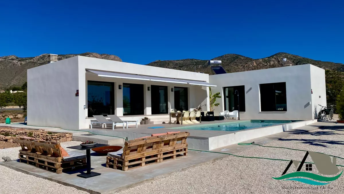 3-bedroom Villa In La Romana, Spain (165 M²)