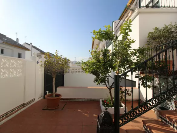 3-bedroom Town House In Marbella, Spain (260 M²)
