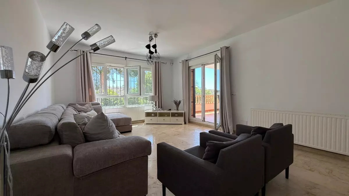 4-bedroom Villa In Orihuela, Spain (137 M²)