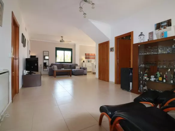 4-bedroom Villa In Rojales, Spain (175 M²)