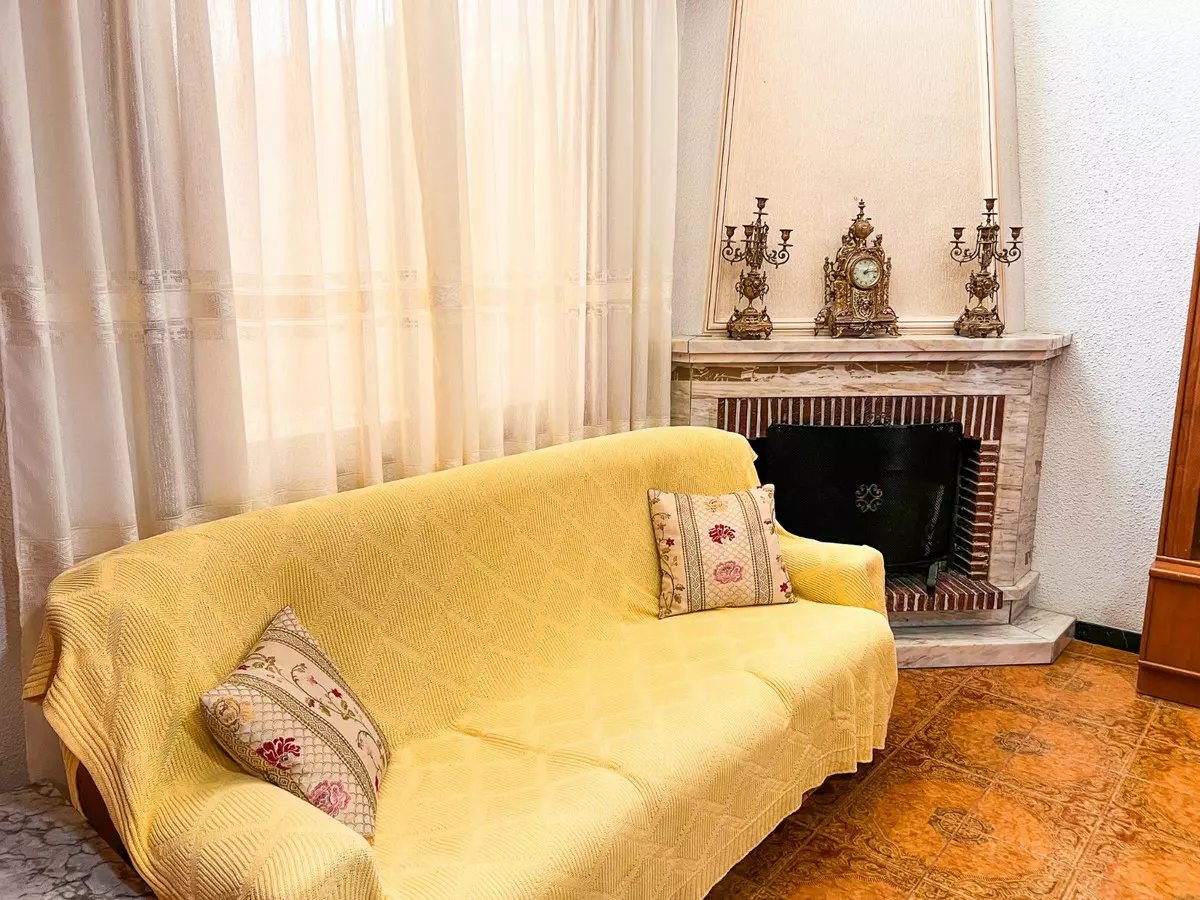 5-bedroom Town House In Guardamar Del Segura, Spain (340 M²)