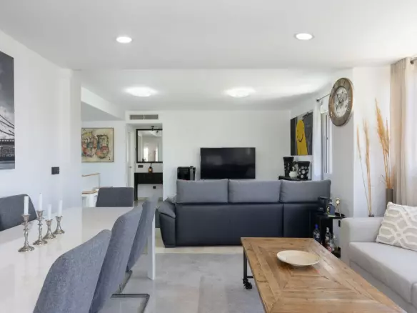 2-bedroom Apartment In Torremolinos, Spain (98 M²)