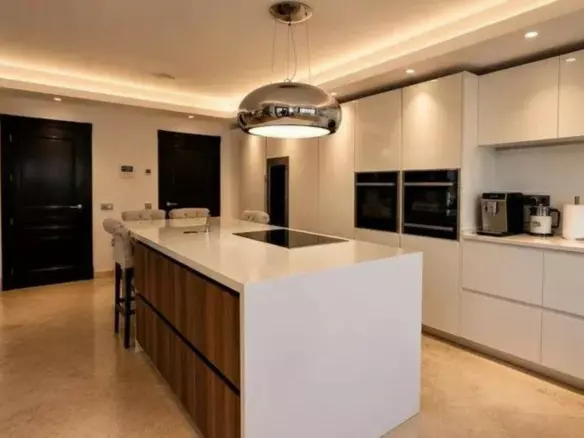 6-bedroom Villa In Benahavis, Spain (746 M²)