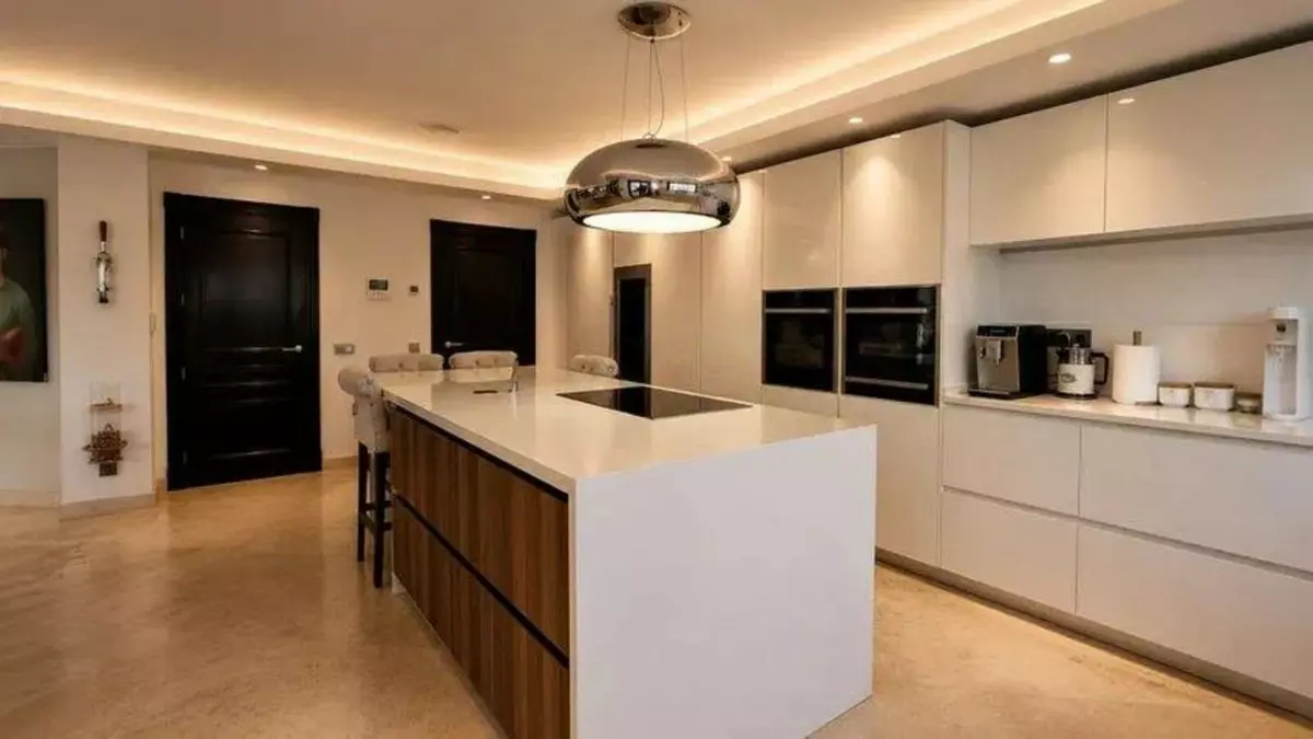 6-bedroom Villa In Benahavis, Spain (746 M²)
