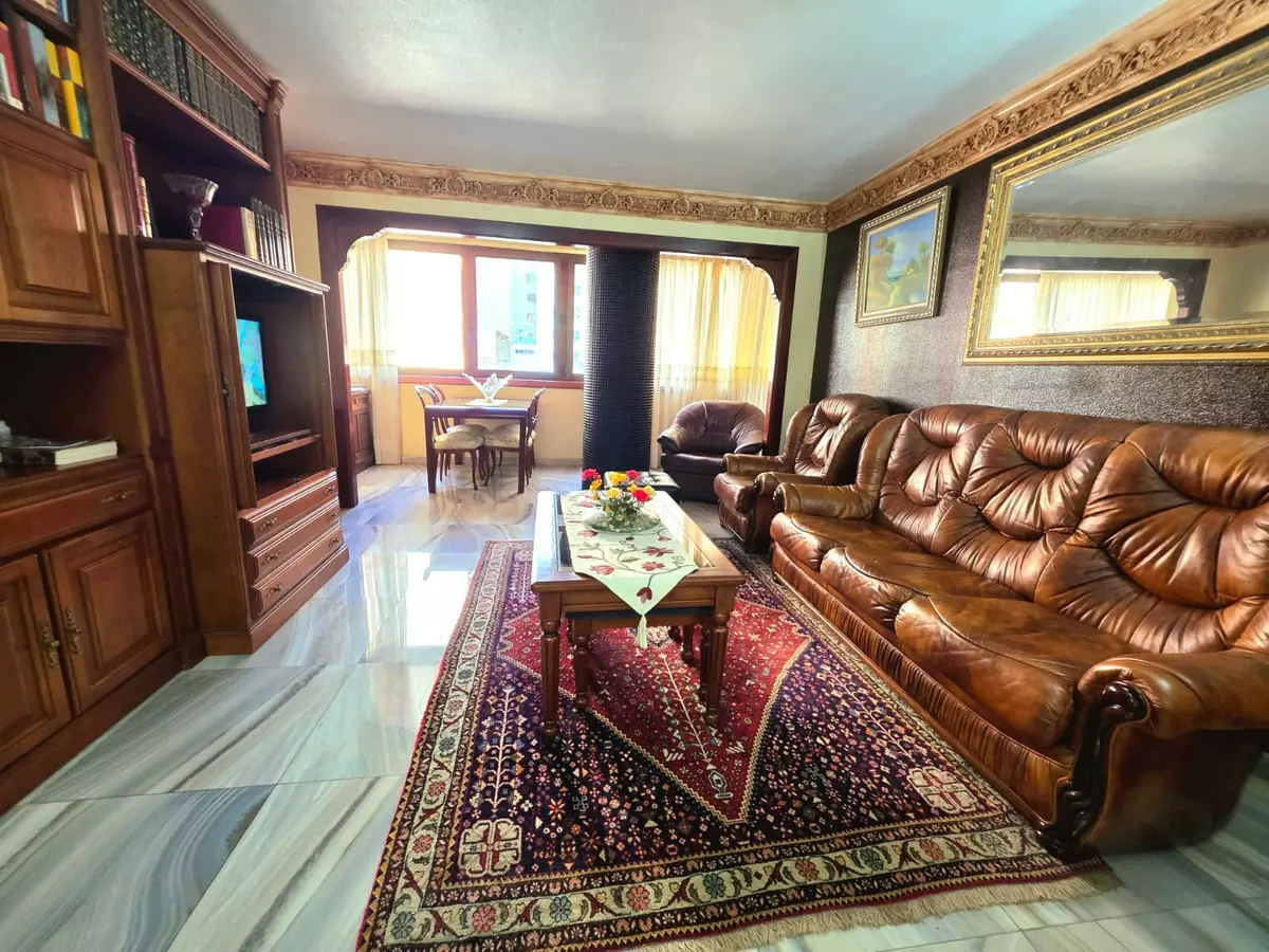 3-bedroom Apartment In Alicante, Spain (167 M²)
