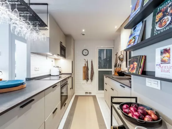 2-bedroom Apartment In Marbella, Spain (70 M²)