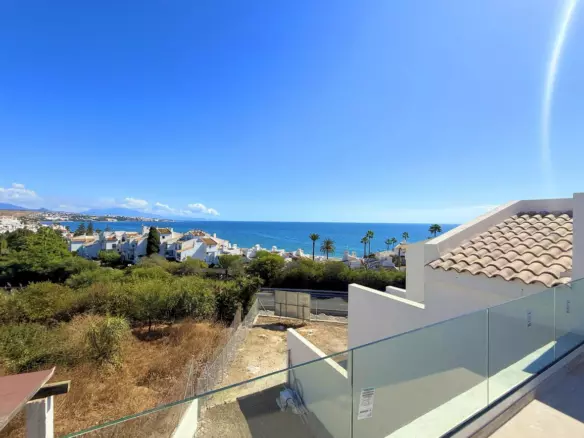 2-bedroom Villa In Estepona, Spain (124 M²)