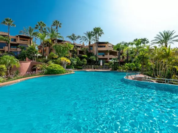 3-bedroom Apartment In Marbella, Spain (176 M²)