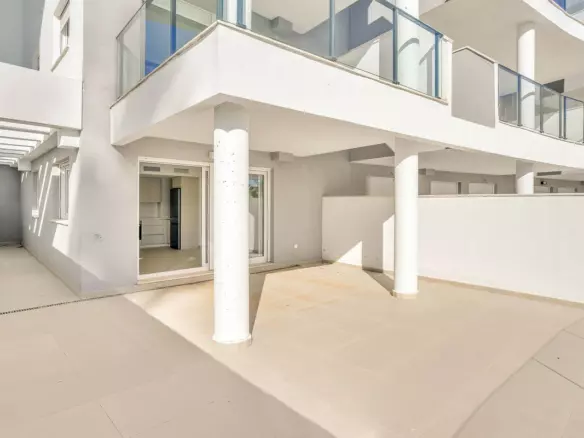 2-bedroom Apartment In Manilva, Spain (76 M²)