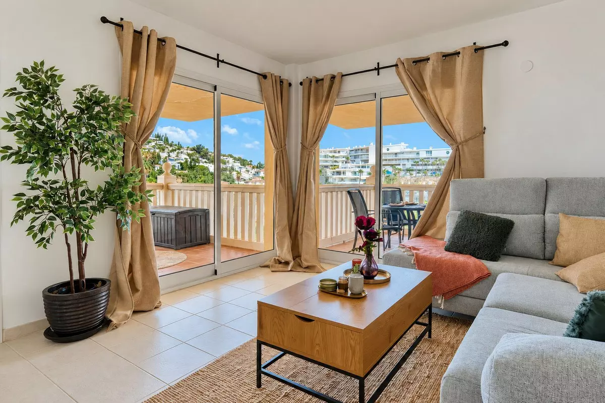 2-bedroom Apartment In Fuengirola, Spain (85 M²)